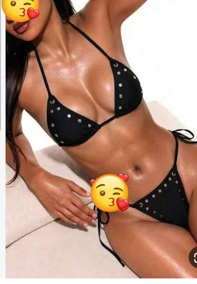 בת ים בחורה כוסית