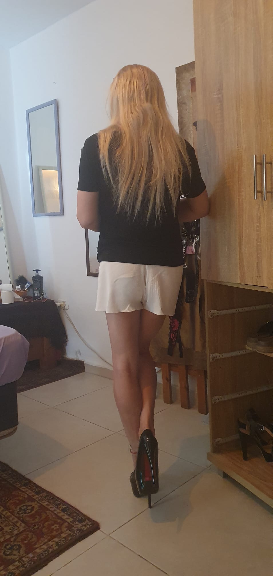 תל אביב – מארחת סופר סקסית
